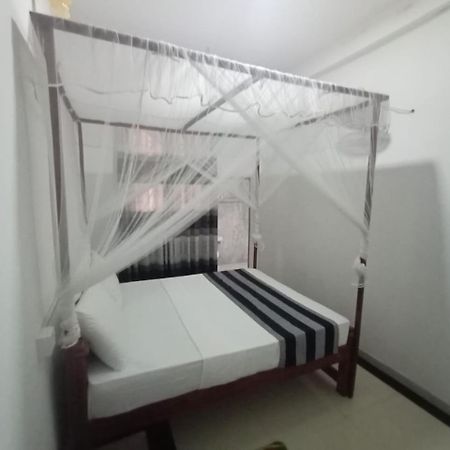 Ray Homestay Удавалаве Экстерьер фото