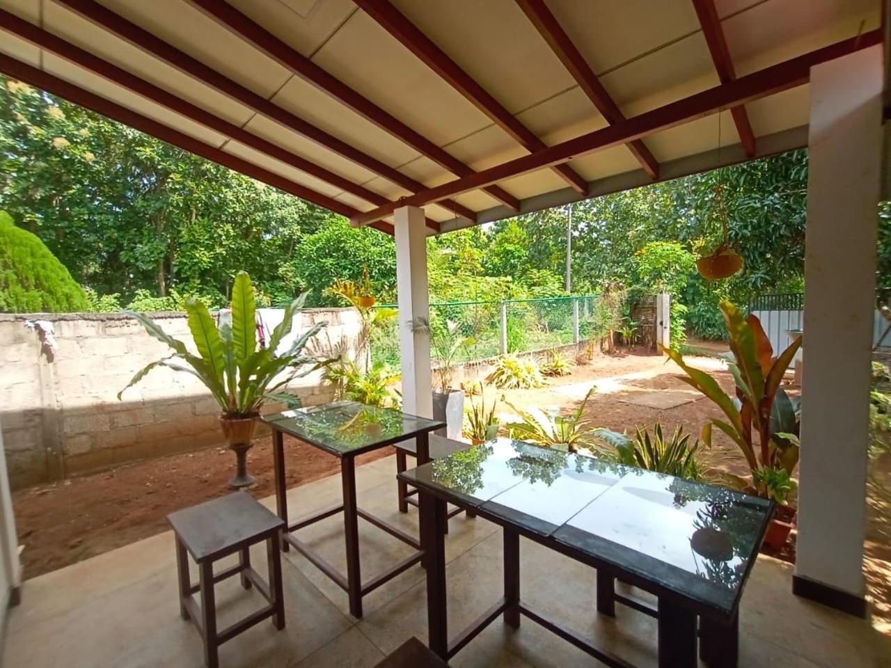 Ray Homestay Удавалаве Экстерьер фото